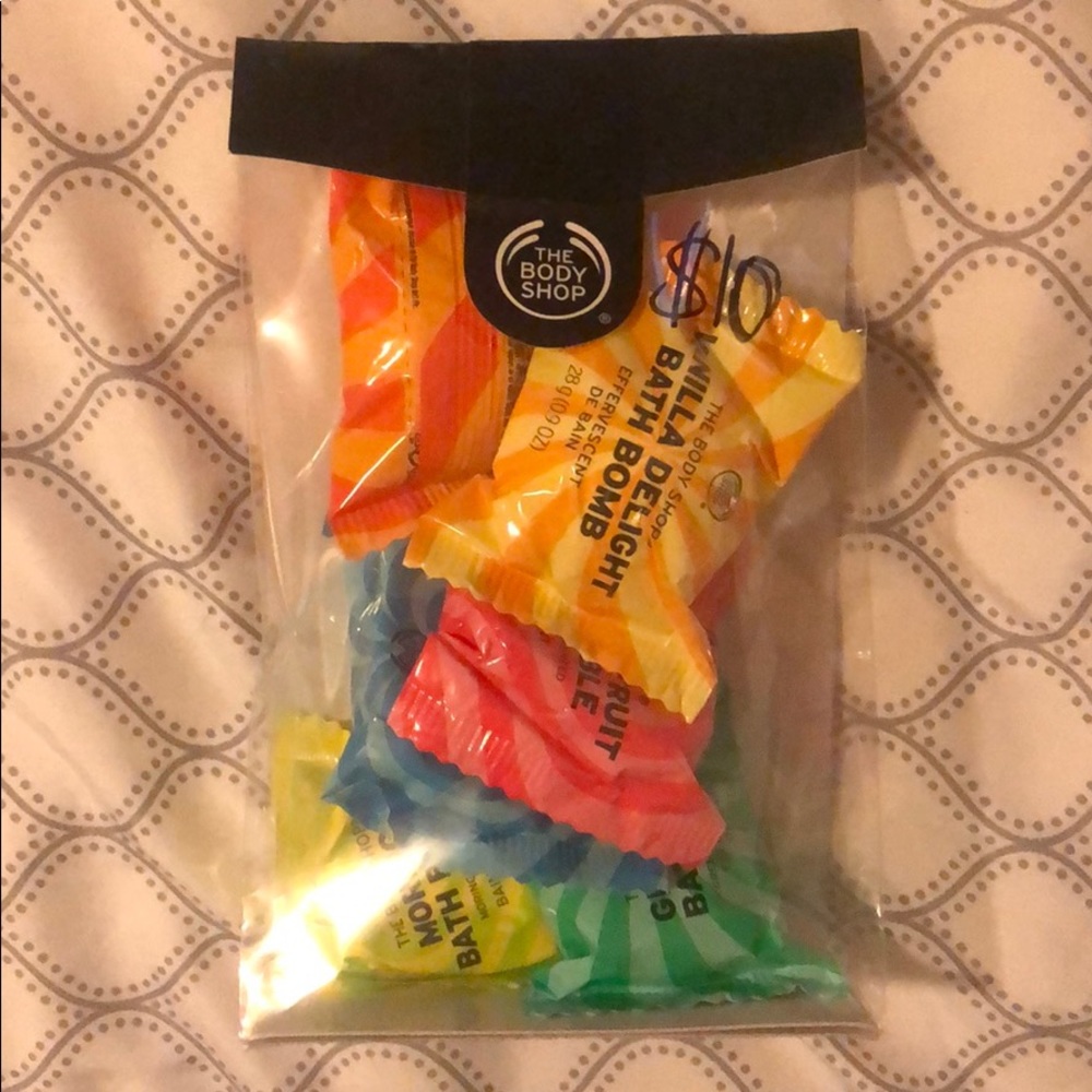 Assorted Bath Bombs 6 pk